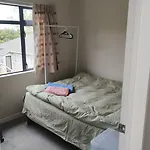 1-Bedroom With Dedicated Bathroom In Mt Eden
