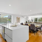Welcome To Luxury Living In Cbd Near Mission Bay
