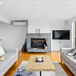 Welcome To Luxury Living In Cbd Near Mission Bay