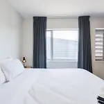 Spacious Home Near Cbd Spa Pool Parking 3Br