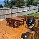 Sunny Character 2 Bedroom Home - Mission Bay