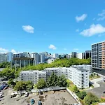 Vibrant Central 1B Studio Vs Pool Gym Sauna
