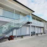 Yates Park Motel