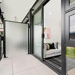 Chic Downtown 1Bed Aircon Apt With Pool Gym Sauna Near Skytower