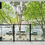 Central Location Cozy Studio With Pool Gym & Sauna Nearby Skytower