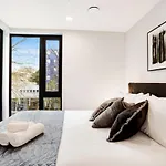 Modern Comfy Studio Nearby Skytower - Pool Gym Sauna