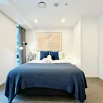 Prime Location Modern 1Br Beside Skytower Vs Pool