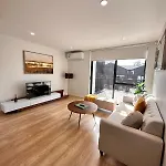 Edge West Home At Handy Location