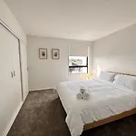 Edge West Home At Handy Location