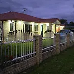 Favona Airport Accomodation