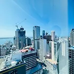 Spacious Magnificent Sea Views Front Of Sky Tower