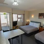 Howick Motor Lodge