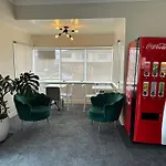 Airport Westney Lodge