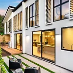 Brand-New Luxury In Remuera