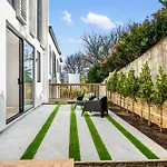 Brand-New Luxury In Remuera
