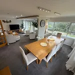 Waiake Beach Apartments