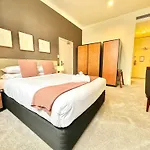 Perfect City Pad In Heritage Complex