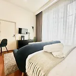 Comfort Studio Getaway With Pool And Gym