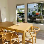 Spacious Mission Bay Villa 100M To The Beach, Seaview, Private Garden, Netflix