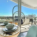 Le Mirage- Stylish, Central Apartment With Pools, Sauna, More