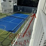 Stunning 3 Bd - 2 Bth City Apt - Pool & Carpark
