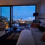Stylish And Central Home With Stunning Views