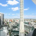 Gorgeous High Floor Skytower View 2 Bedroom Apartment In Auckland Cbd