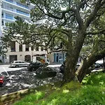 Unique Character Apartment In Heart Of Auckland City