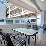 Viaduct Loft 2Br Delight With Netflix And Aircon