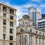 Heritage Luxury & Viaduct Vibe