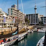 Heritage Luxury & Viaduct Vibe