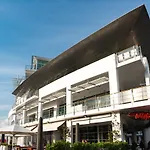 Heritage Luxury & Viaduct Vibe