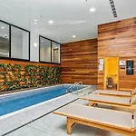 Sky Tower On Your Doorstep! Modern Two Bedroom