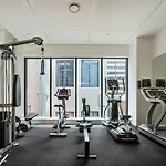 Sky Tower On Your Doorstep! Modern Two Bedroom