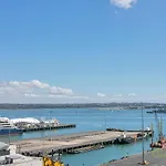 Qv Comfortable Waterfront Apartment - 848