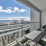 Qv Comfortable Waterfront Apartment - 848