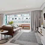 Gorgeous Princess Wharf Apartment W/ Aircon