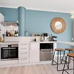 Gorgeous Princess Wharf Apartment W/ Aircon