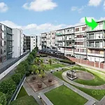 Qv Deluxe Waterfront Apartment - 799