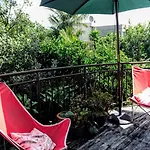Shelly Beach Studio, Waiheke Island