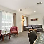 Apartment On Queen Street