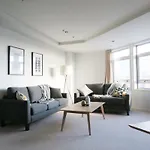 Luxury Apartment At Hobson Gardens