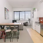 Towny Penthouse Apartment With Carpark