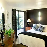 Bright 2 Bedroom Townhouse In Central Parnell