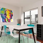Qv Modern 3 Level Sunny Townhouse
