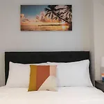 2Br Apartment W/ Balcony, Gym And Parking Access!