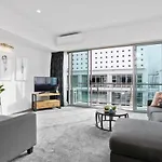 Chic 1 Bedroom Princess Wharf Apartment W/ Ac