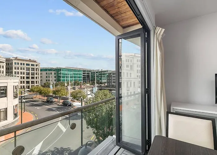 Stunning Spacious Studio In Viaduct Basin