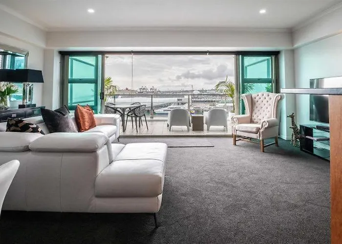 Great Views, 1 Bedroom Apartment On The Waterfront
