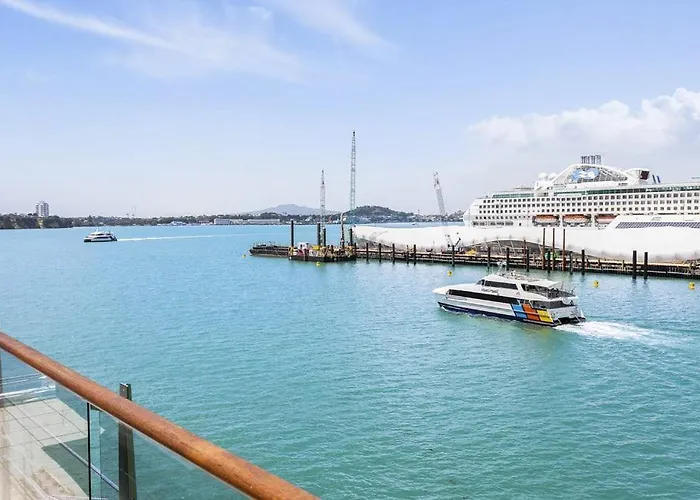 Princes Wharf Waterfront Apartment Viaduct Cbd